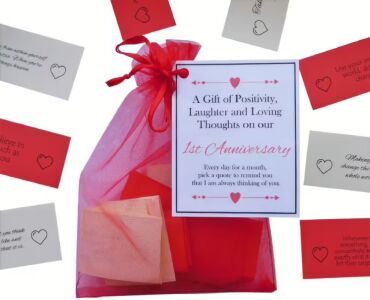 Handmade 1st anniversary paper gift with 31 inspirational quotes in organza bag